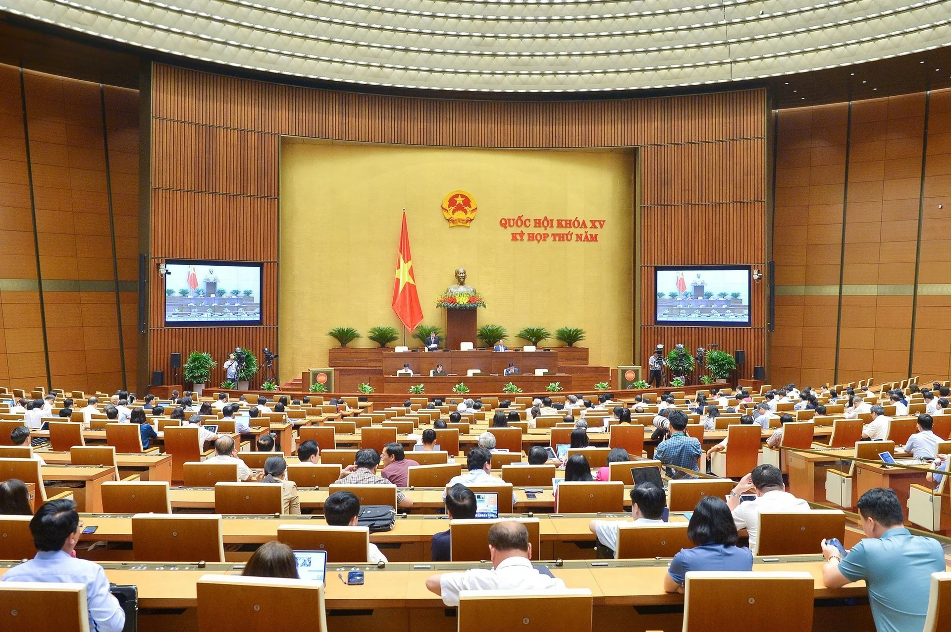 dai-bieu-doan-nghe-an-neu-3-ly-do-dong-tinh-voi-quoc-hoi-ban-hanh-nghi-quyet-thi-diem-mot-so-co-che-chinh-sach-dac-thu-phat-trien-tp--n4.jpg