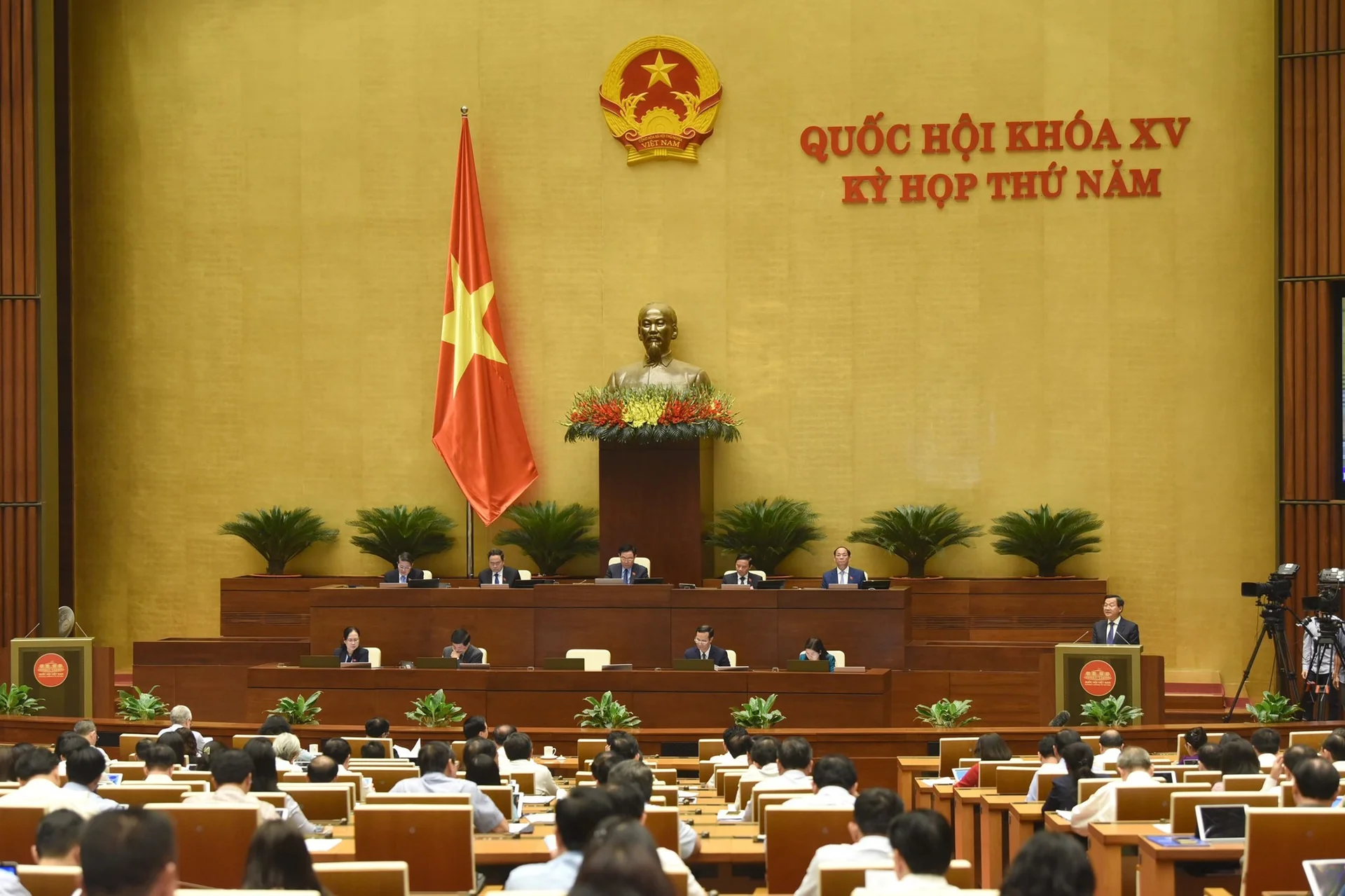 quoc-hoi-hoan-thanh-phien-chat-van-va-tra-loi-chat-van-tai-ky-hop-thu-5.jpg