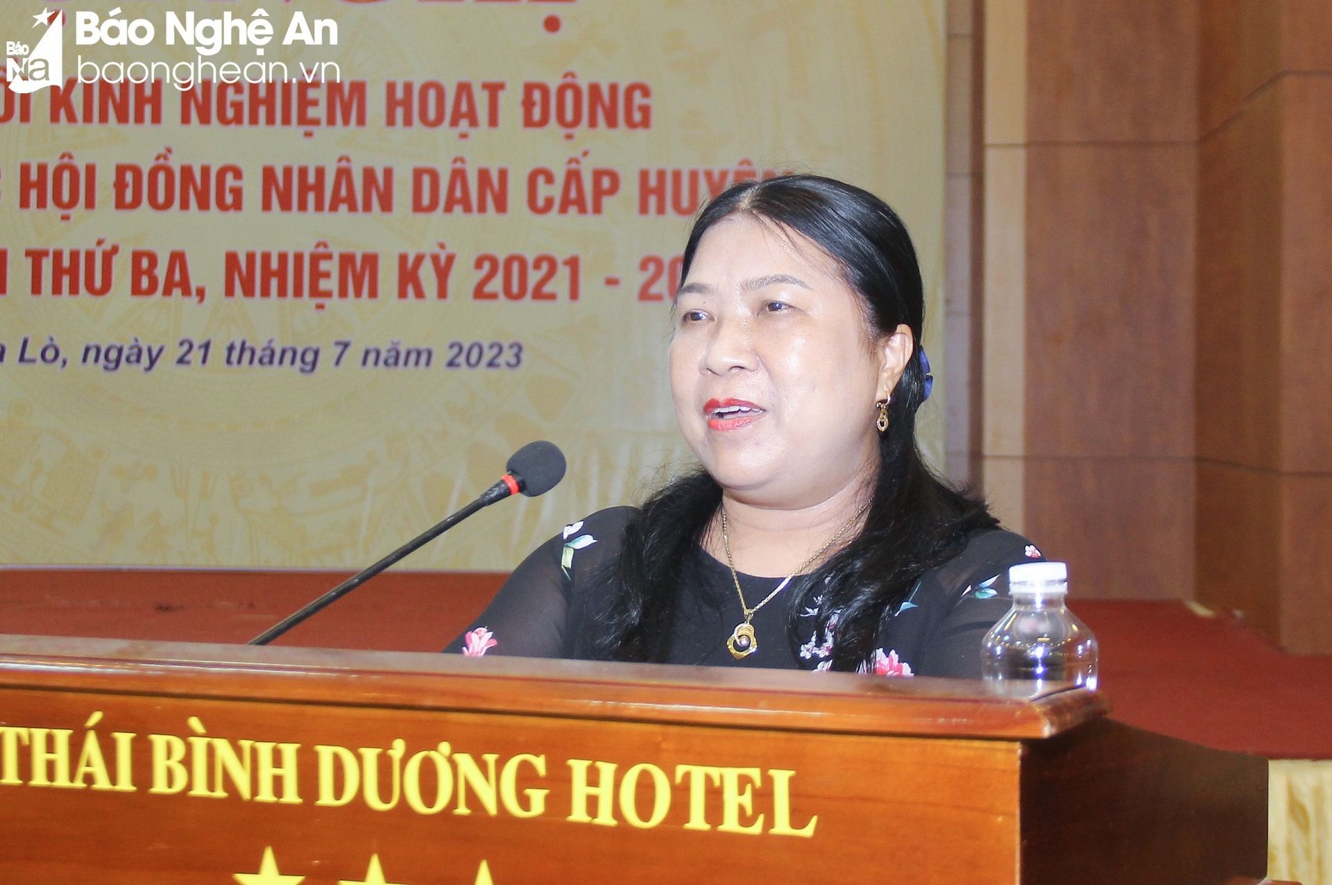 bna-mh-70-9401.jpg